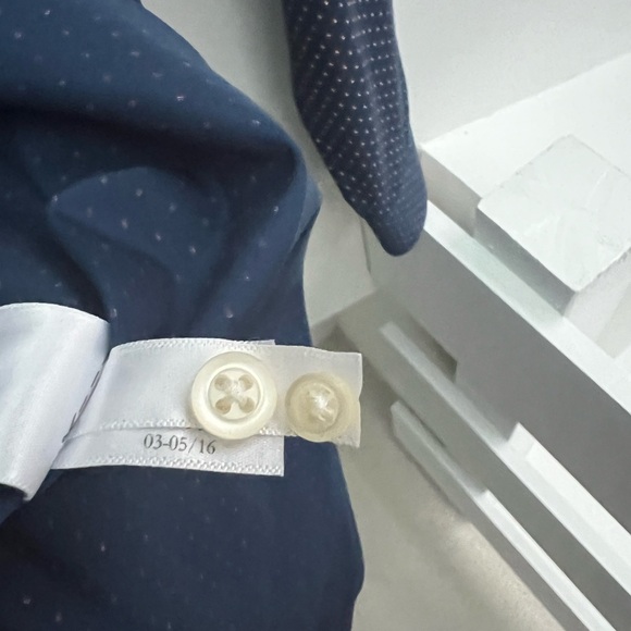 Banana Republic Camden sz large blue button down w/ small dots. Great condition! - Picture 8 of 8